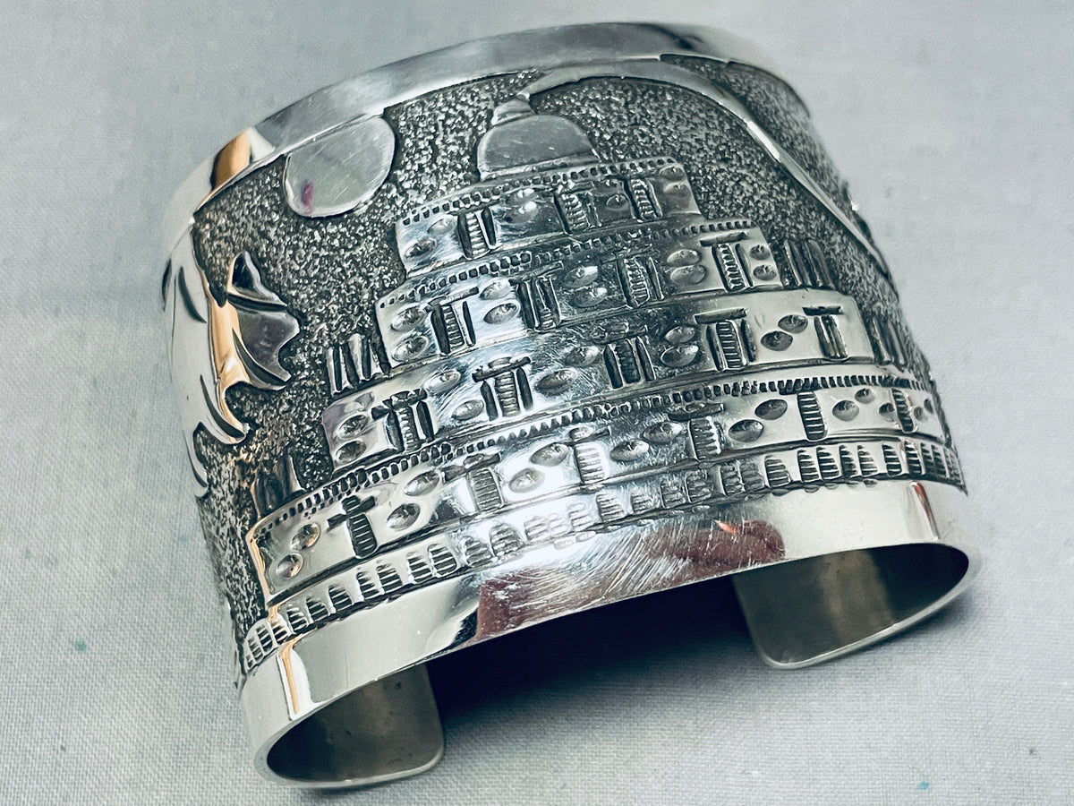 Jaw-dropping Pueblo Native American Navajo Sterling Silver Signed