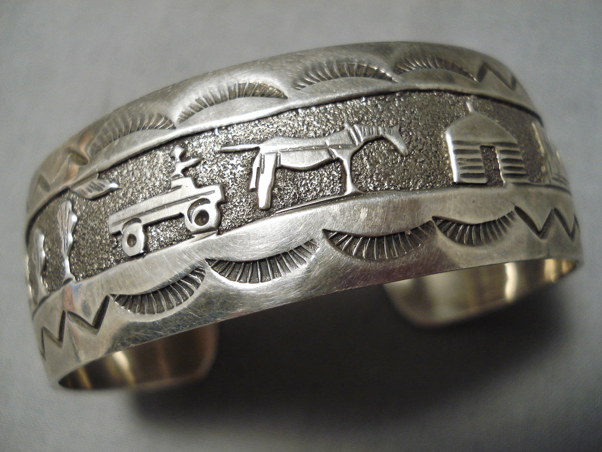 40s〜50s Navajo Sterling Silver Bracelet Expressive Vintage Navajo Sterling Silver Bracelet Old Native