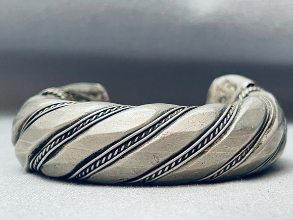 131 Grams!!!! Heavy Vintage Native American Navajo Sterling Silver Bracelet Cuff Old-Nativo Arts