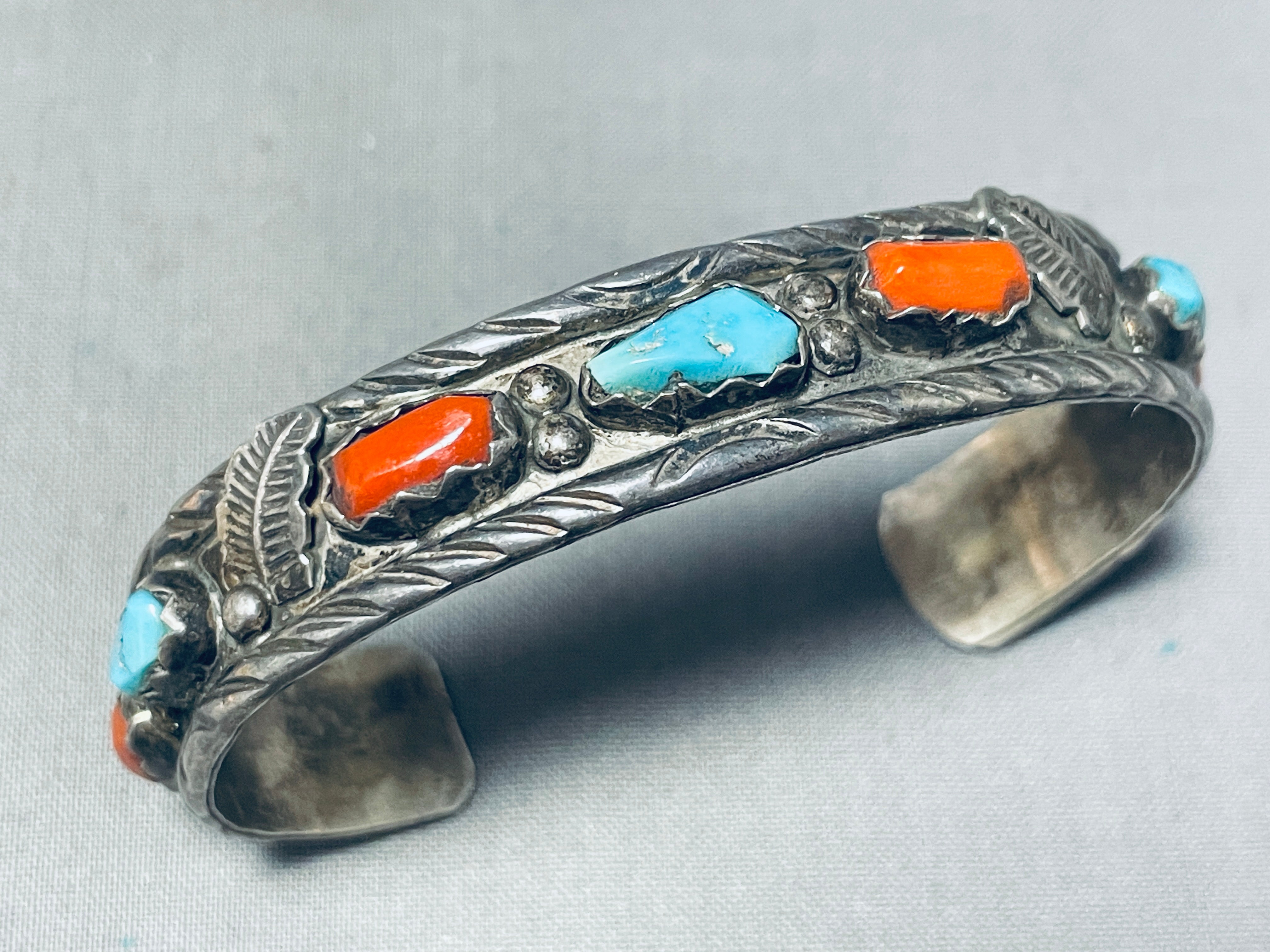 Bracelet Manchette Navajo Vintage Années 80 - Argent Sterling, Turquoise Et Corail - Artisanat Zuni