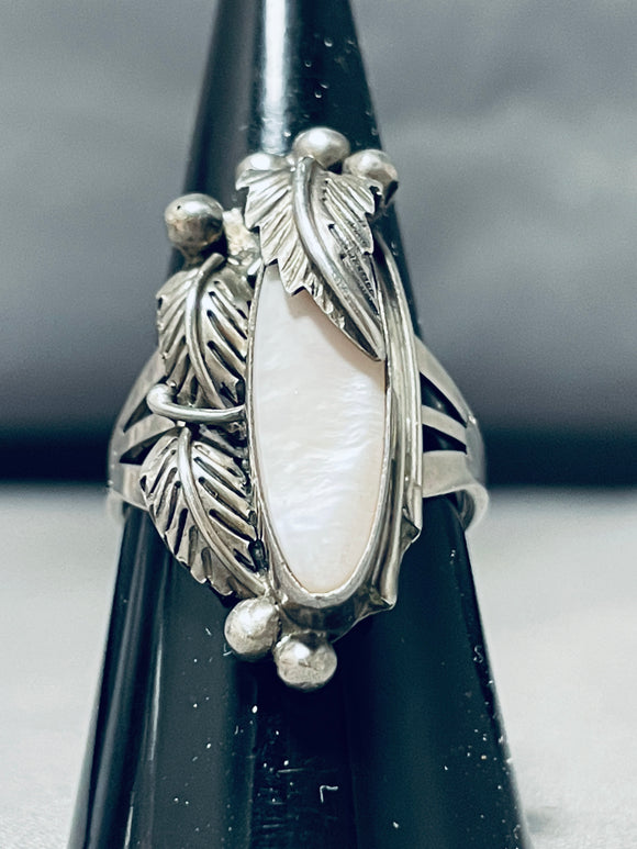 Fabulous Vintage Native American Navajo Mother Of Pearl Sterling Silver Leaves Ring-Nativo Arts