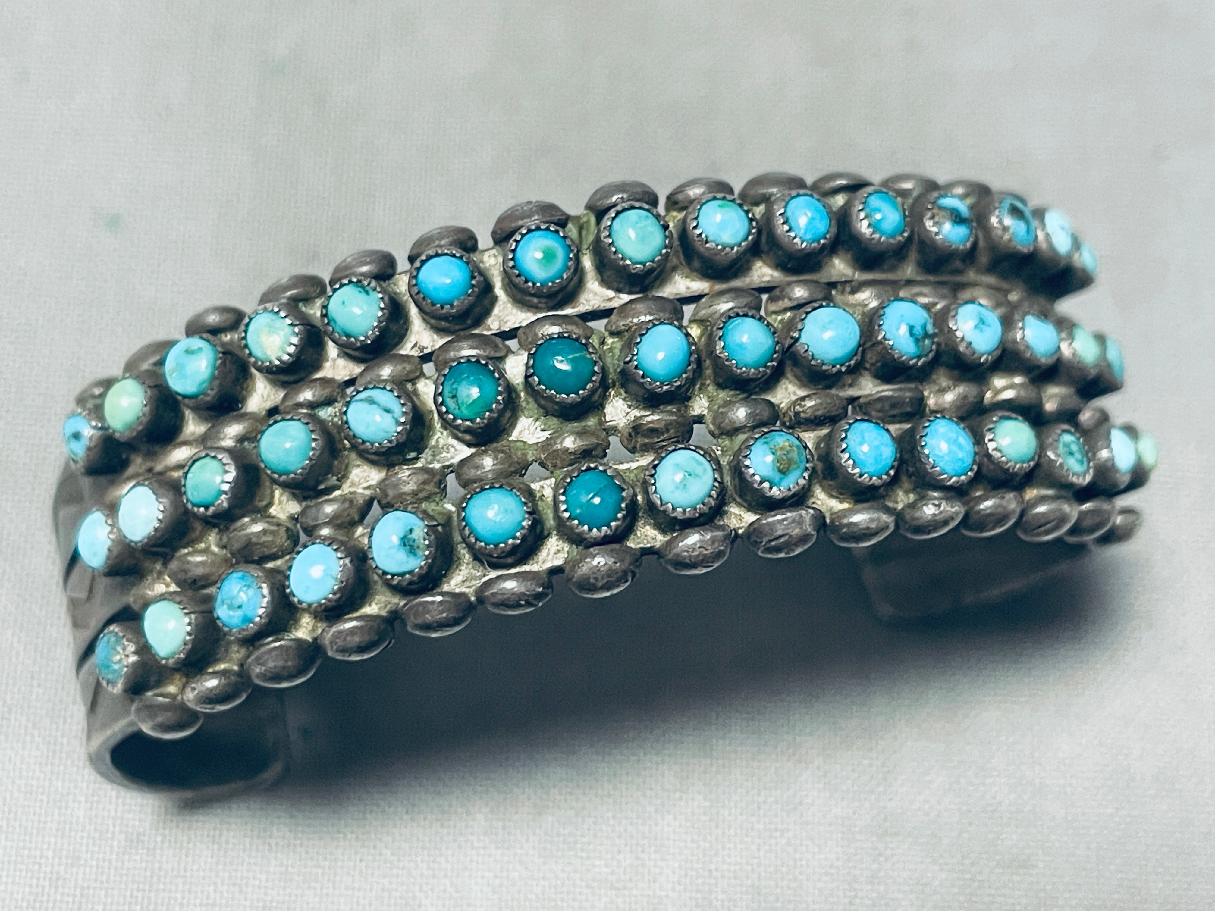 Optimum Early 1930's Vintage Native American Zuni Snake Eyes