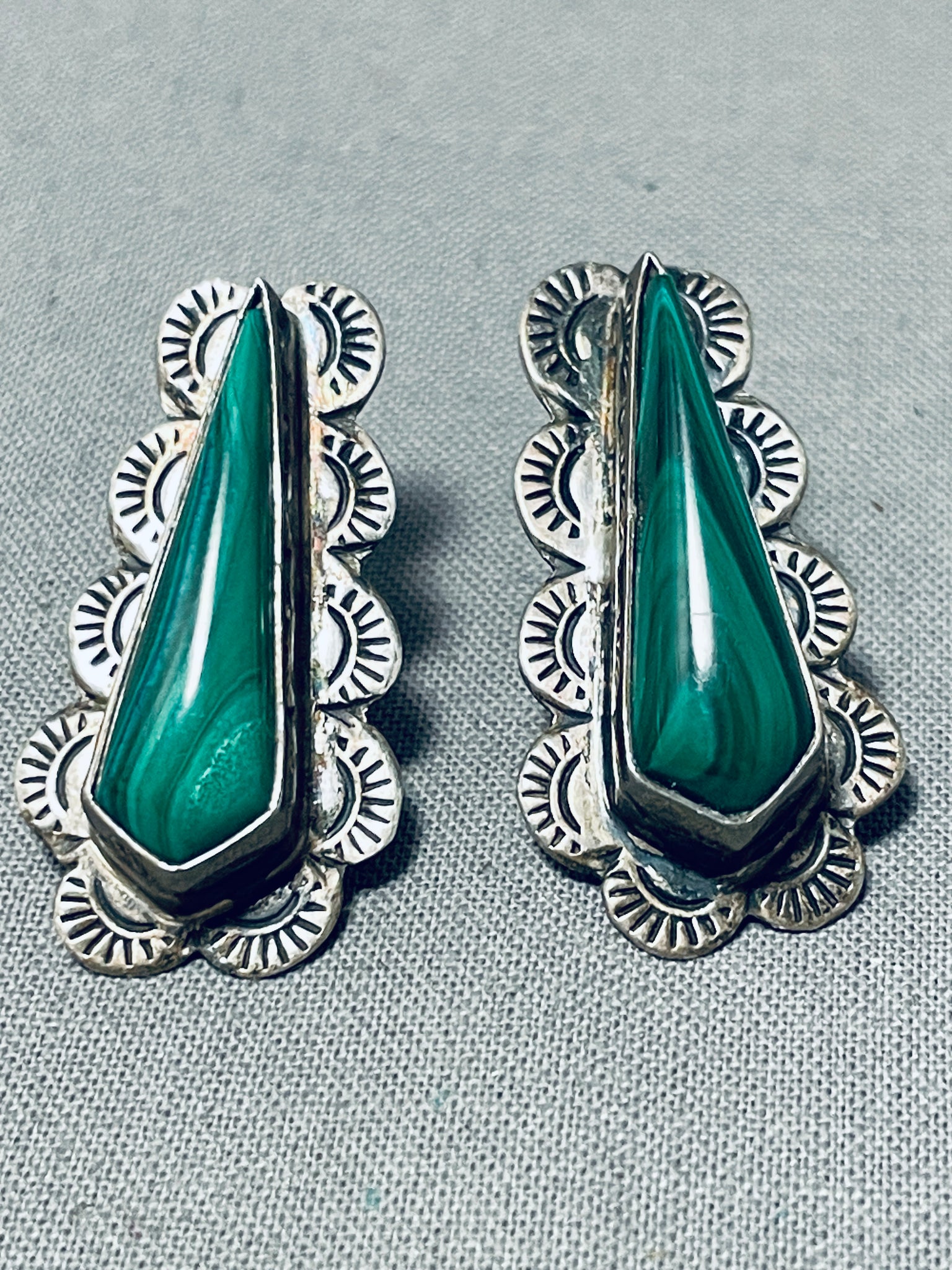 Native American Navajo Malachite Earrings - store New