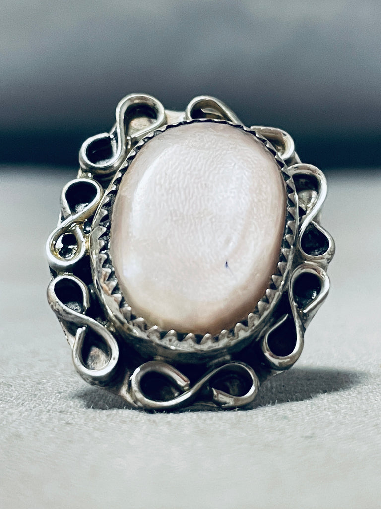 Navajo sterling silver & 2024 Mother of pearl ring, foliate style, vintage 1990's, Size 7.75