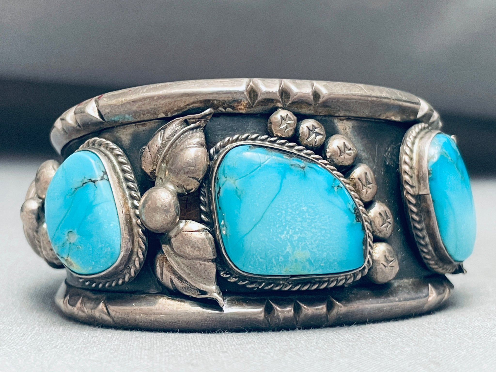 アクセサリー vintage Navajo silver bangle Astounding Vintage Native American Navajo Blue Gem Turquoise