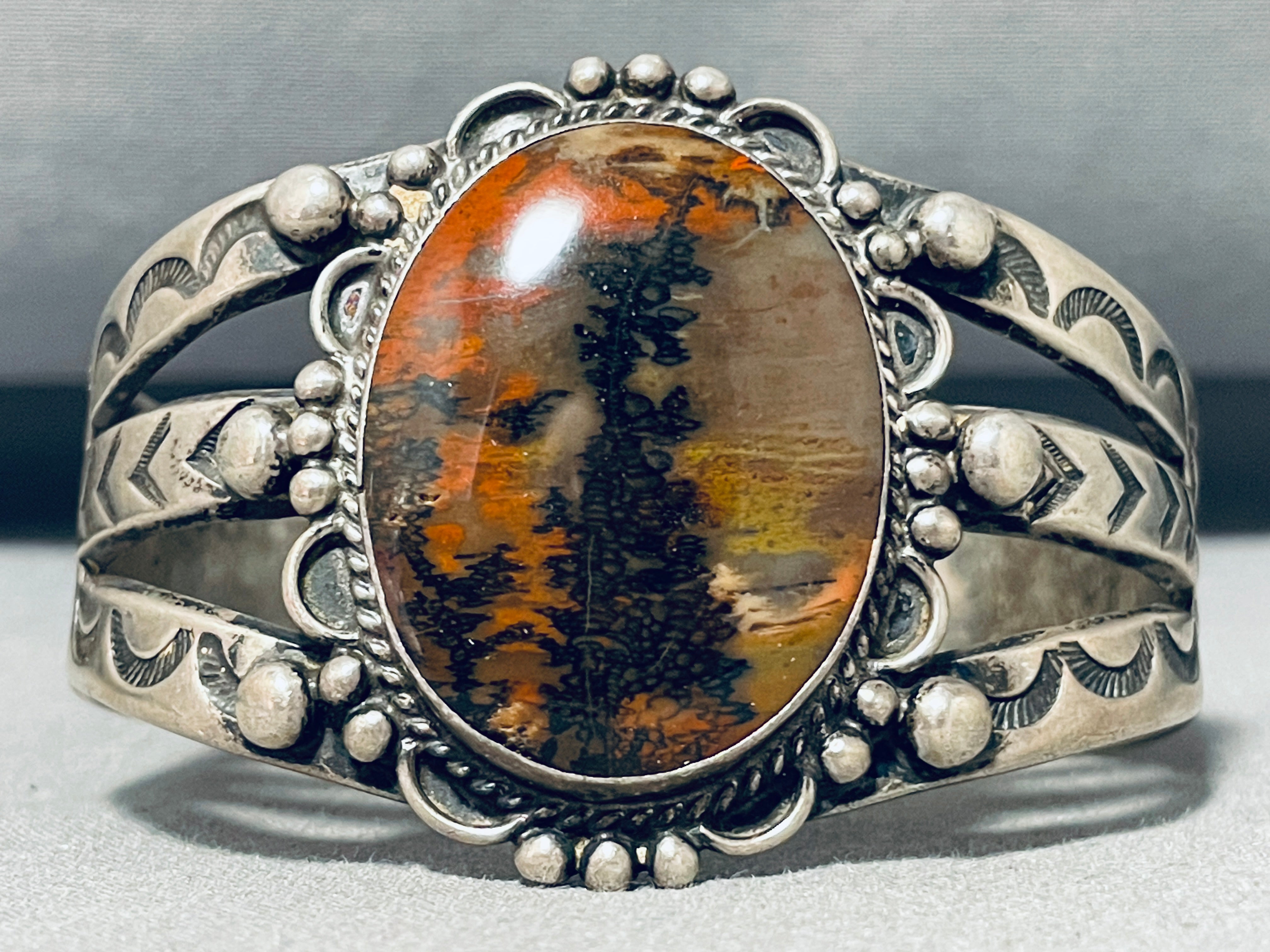 One Of The Best Vintage Native American Navajo Petrified Wood