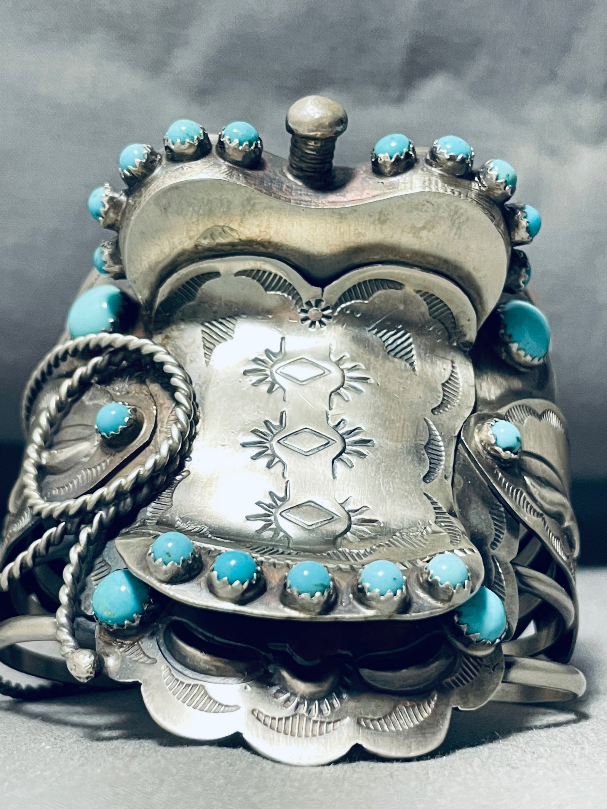 5b608cc4-783f-5dd8-bb7b-