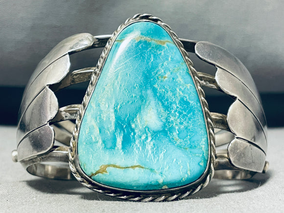 Gorgeous Vintage Native American Navajo Old Kingman Turquoise Sterling Silver Bracelet-Nativo Arts