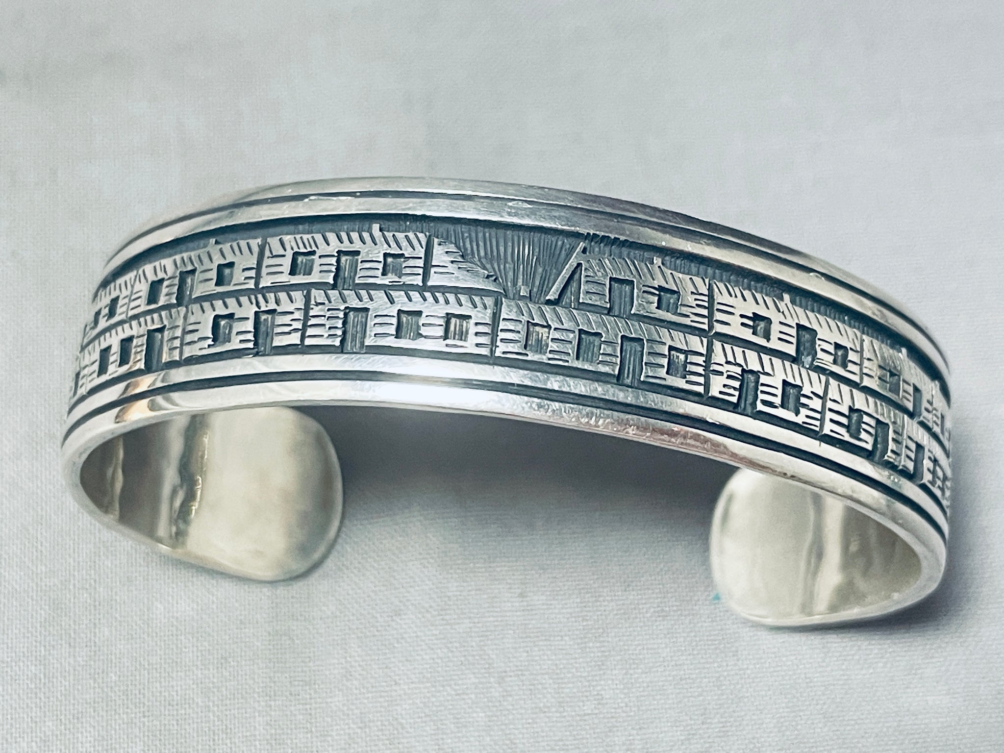 Nuvamsa Kuwanhongva Legend Hand Carved Vintage Sterling Silver