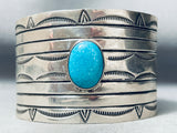 Linda Johnson Exquisite Native American Navajo Kingman Turquoise Sterling Silver Bracelet