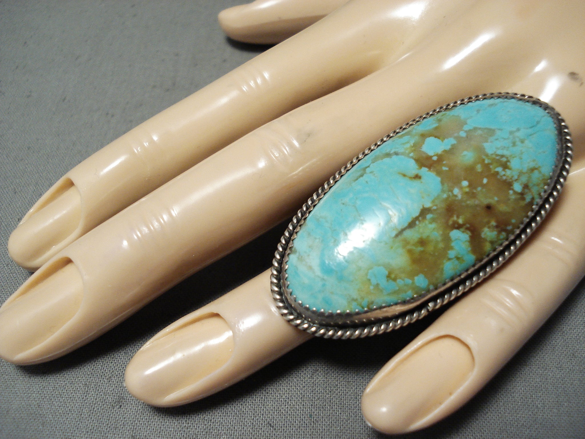 Dazzling Vintage Native American Navajo 8 Turquoise Sterling