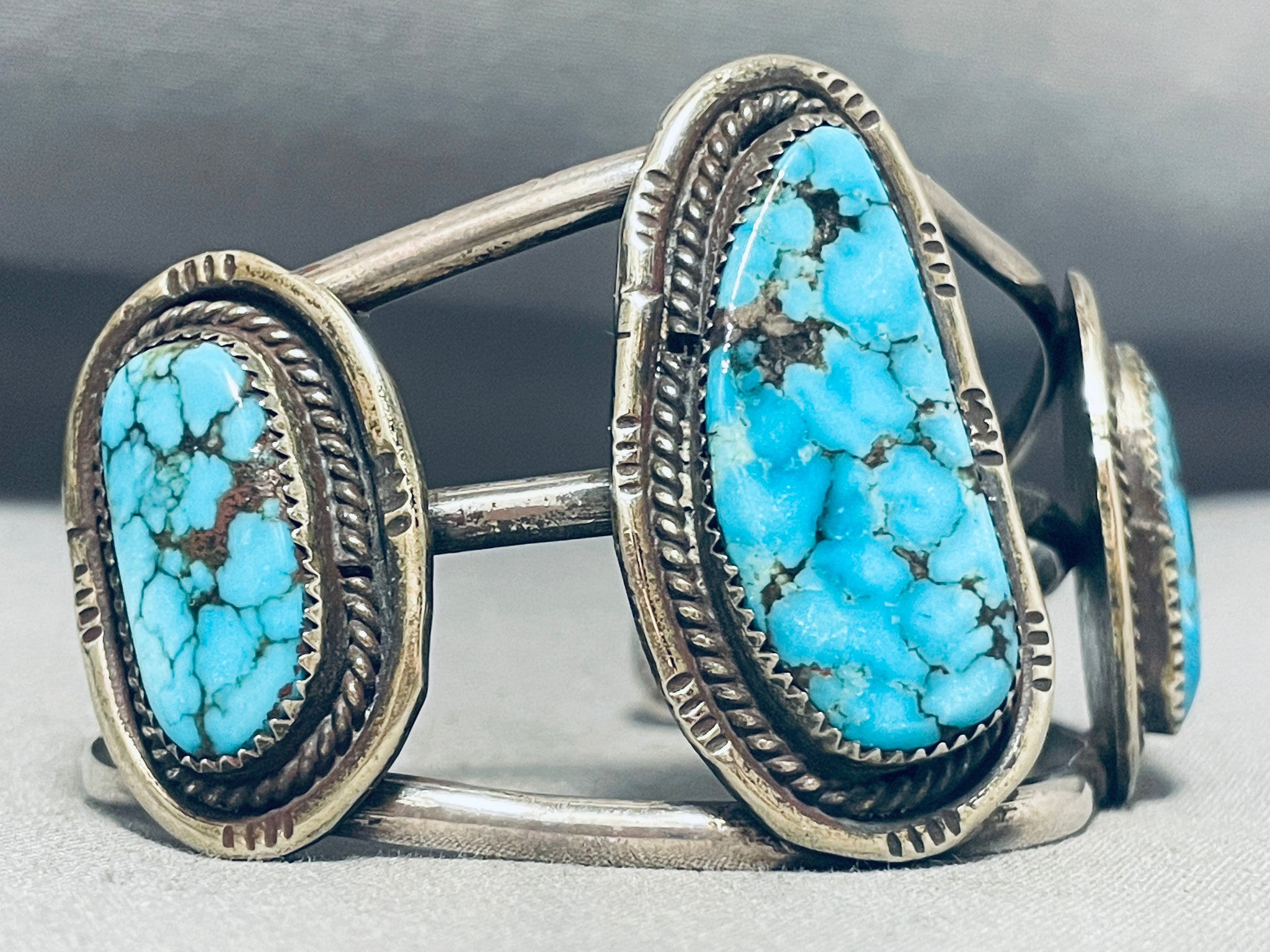 One Of The Finest Vintage Native American Navajo Blue Diamond