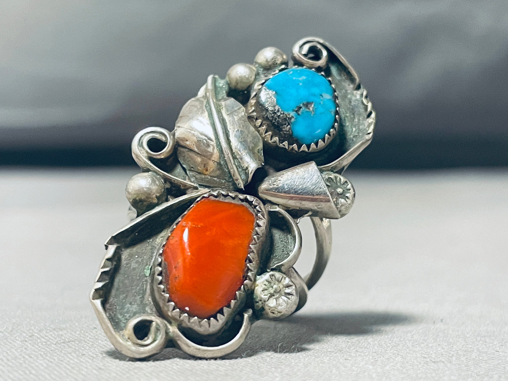 VINTAGE/NATIVE - Extremely Ornate Sterling & Turquoise selling Ring