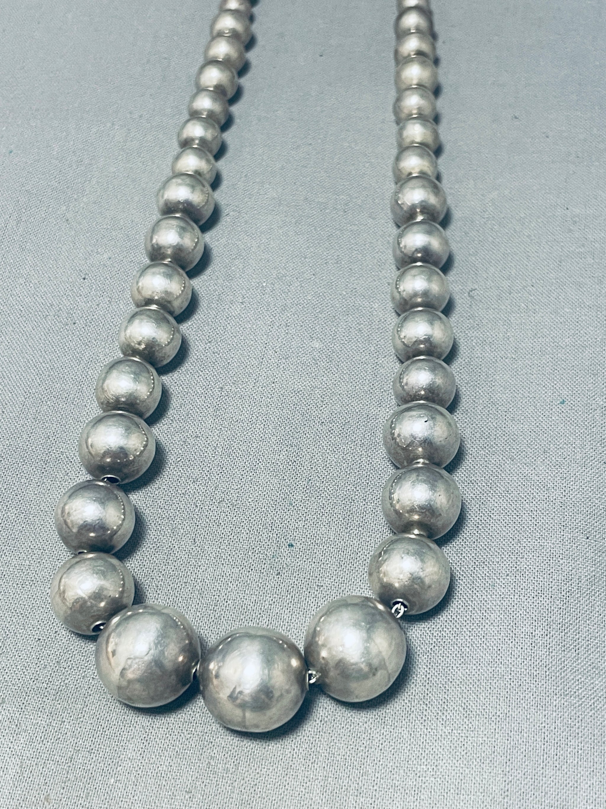 Marvelous Vintage Native American Navajo Sterling Silver Bead