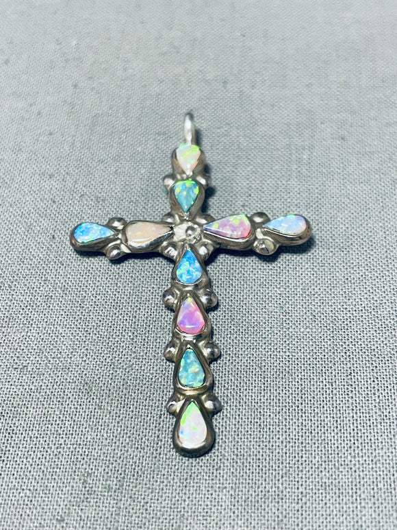 Opal Crosses – Australian Opal Cutters and Pearl Divers
