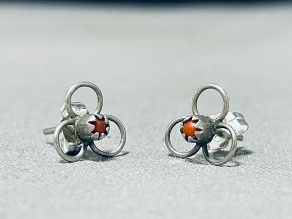 Exquisite Vintage Native American Navajo Coral Sterling Silver Floral Earrings-Nativo Arts