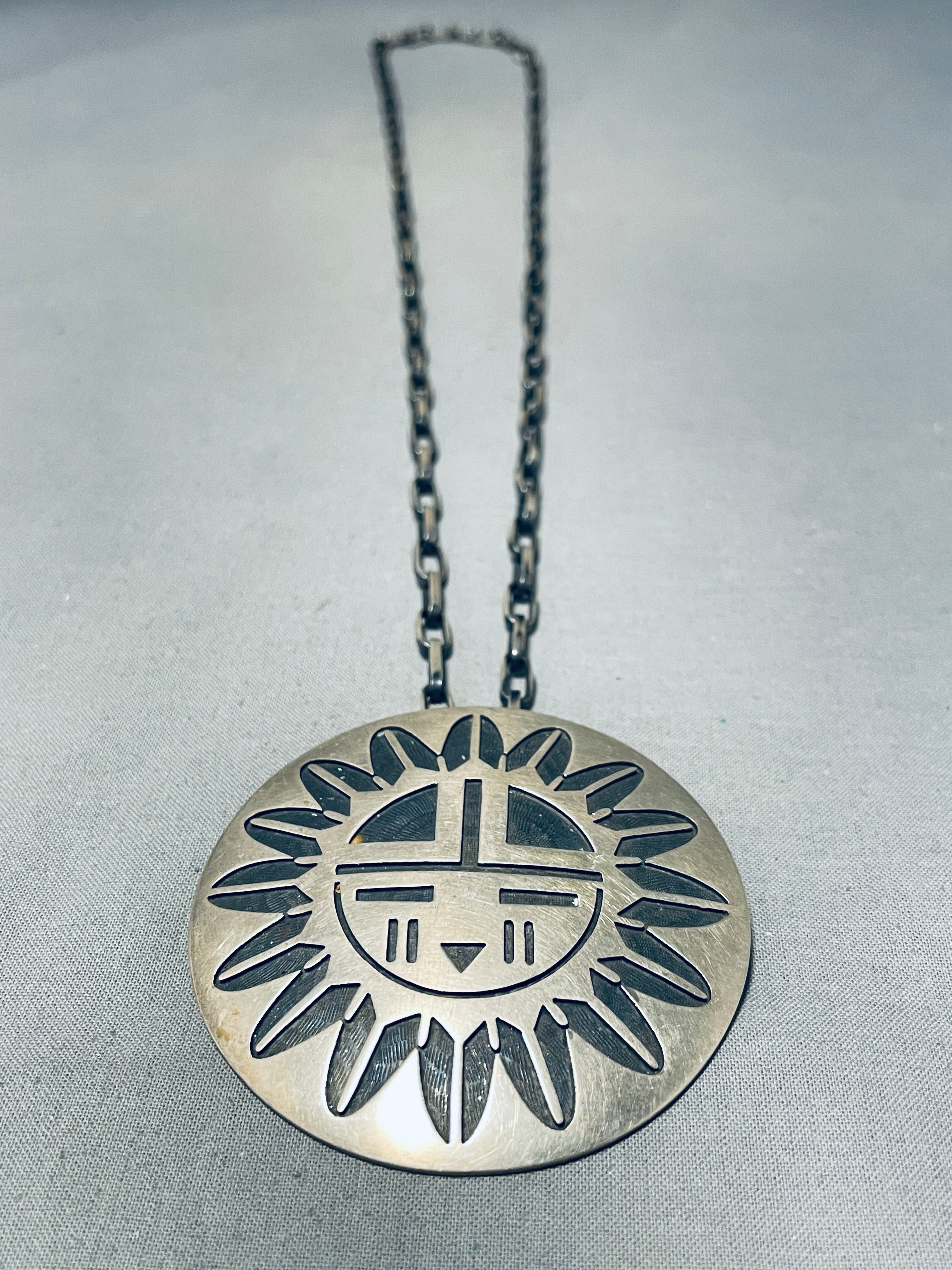 ネックレス・ペンダント indian jewelry Hopi pin pendant Fascinating Vintage Native American Hopi Sterling Silver Sunface