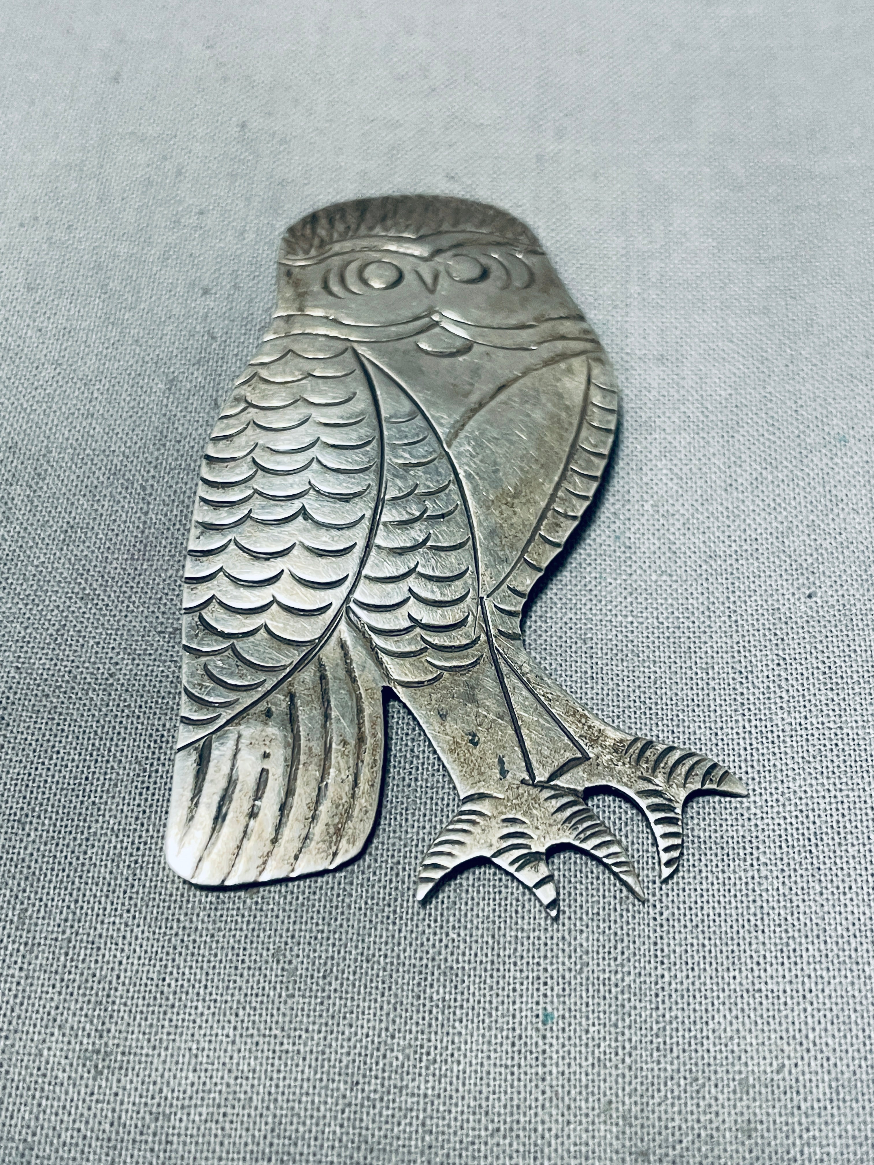 Exceptional Vintage Native American Navajo Sterling Silver Owl Pin