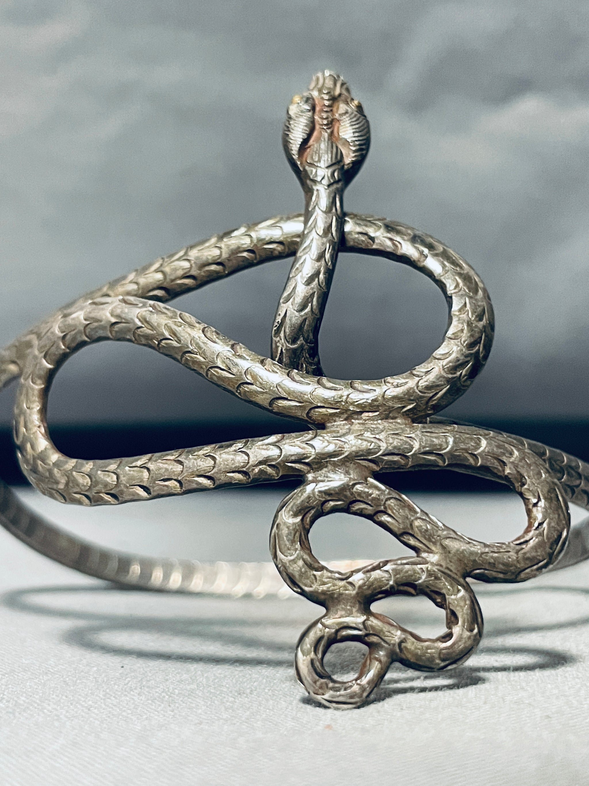 vintage bracelet 925Sterling Silver スネーク Slithering Snake Vintage Sterling Silver Coiled Up Bracelet Cuff
