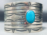 Linda Johnson Exquisite Native American Navajo Kingman Turquoise Sterling Silver Bracelet