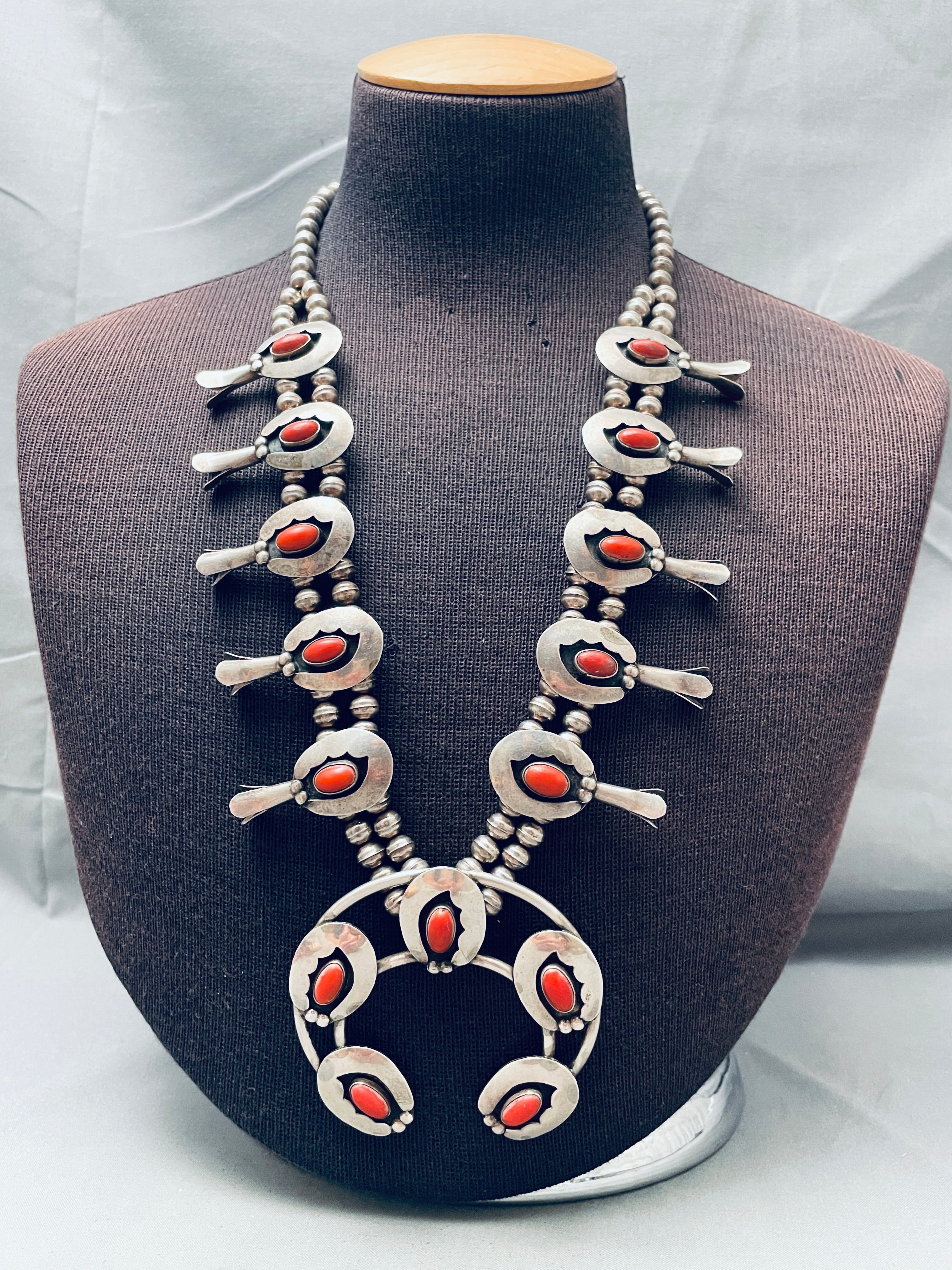 【vintage】Native Jewelry / <No.2676> Fab Authentic Vintage Native American Navajo Coral Sterling Silver