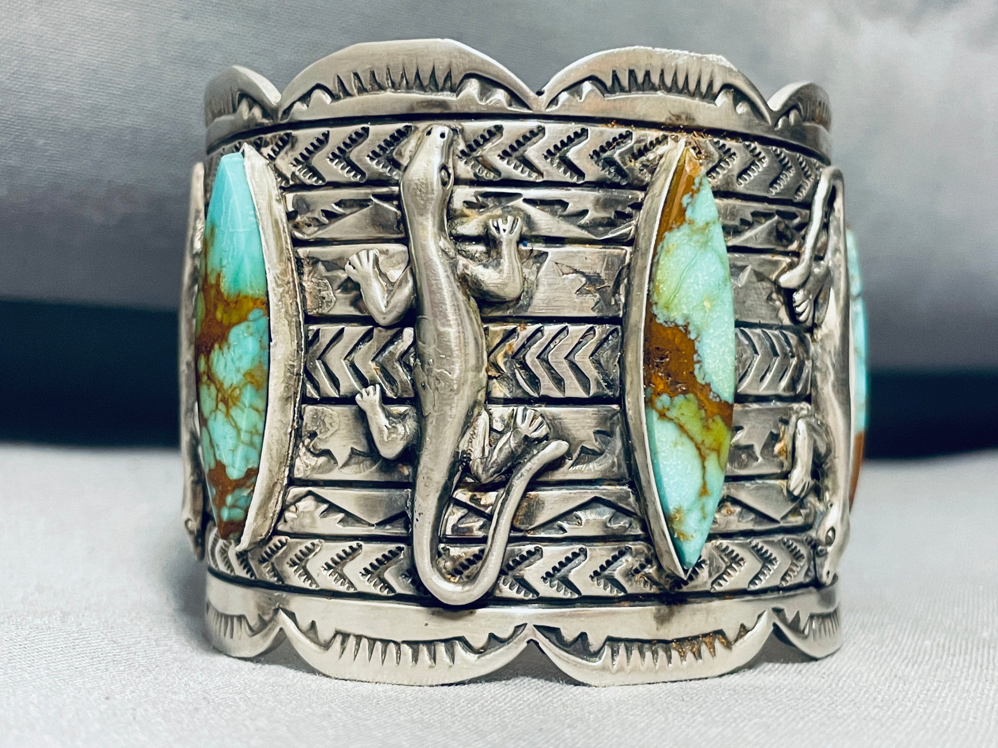 139 Grams Native American Navajo Green Turquoise Lizard Sterling