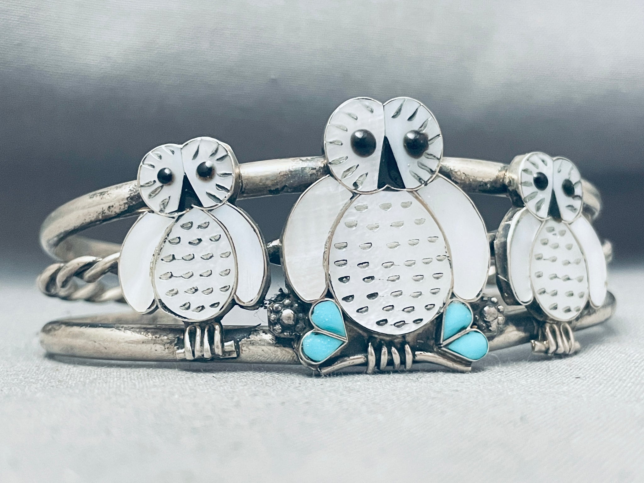 Important White Owl Vintage Native American Zuni Pearl Turquoise