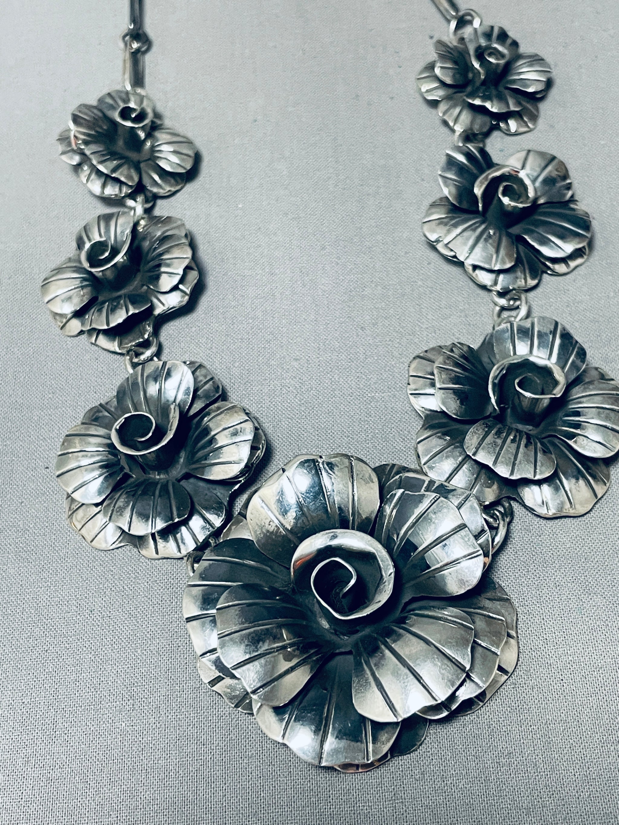 f1fdc17c-fd00-50b6-9a48-