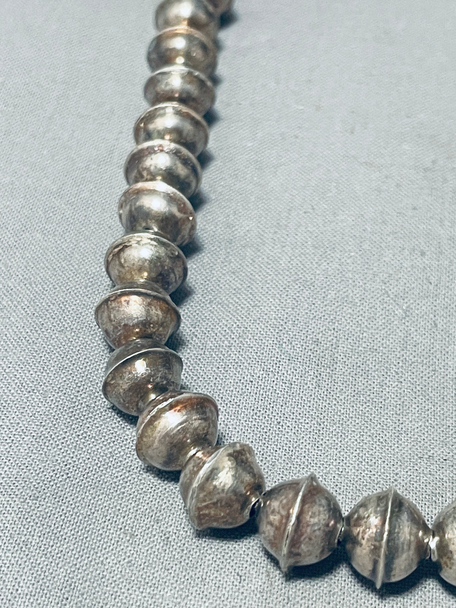 Vintage smooth sterling silver round beads, Mexico. 1940s-50s. b18-674