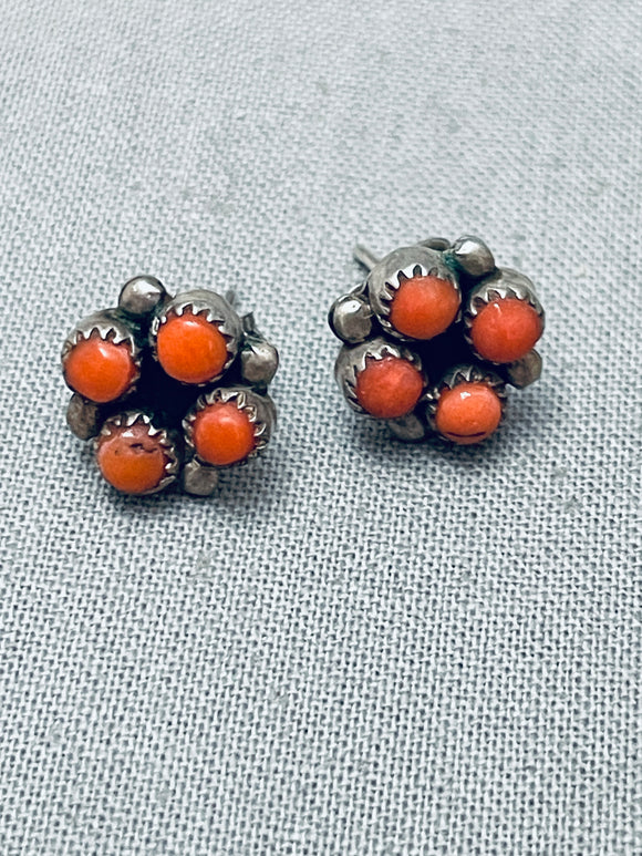 Snake Eyes Coral Vintage Native American Zuni Sterling Silver Earrings Old-Nativo Arts