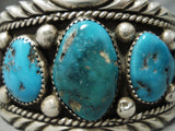 Rare Graduating Turquoise Vintage Native American Navajo Sterling Silver Bracelet Old-Nativo Arts