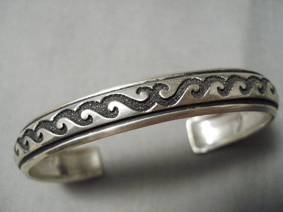 Authentic Vintage Native American Navajo Thomas Singer Sterling Silver Bracelet Old-Nativo Arts