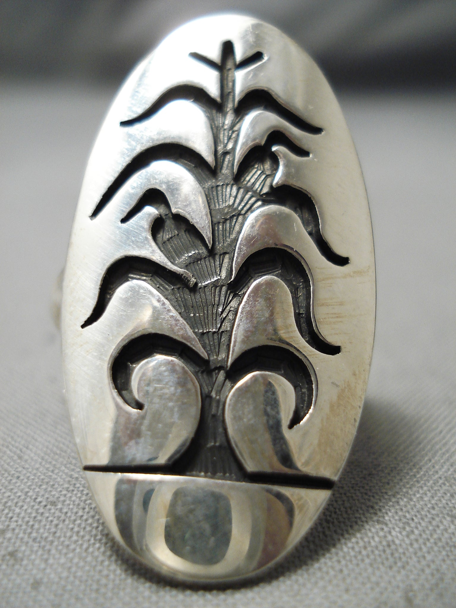 Vintage Native Hopi selling Sterling Heavy Abalone Ring