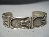 Important Vintage Santo Domingo Sterling Silver Bracelet Native American Old-Nativo Arts