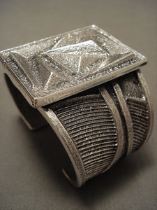 147 Grams Incredibly Detailed Navajo Tufa Native American Jewelry Silver Bracelet-Nativo Arts