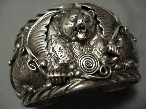 Best Vintage Native American Navajo Sterling Silver Bear Bracelet Huge Old-Nativo Arts