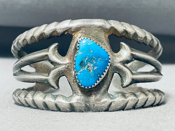 Native American Elevated Quality Serrated Sterling Silver Turquoise Bracelet Cuff-Nativo Arts