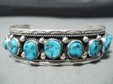 Eye-catching Vintage Native American Navajo Old Kingman Turquoise Sterling Silver Bracelet Old-Nativo Arts