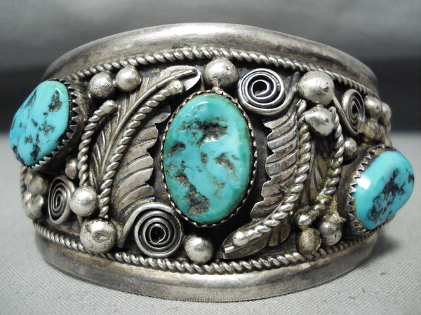 2b3e7046-e533-554b-ad7a-