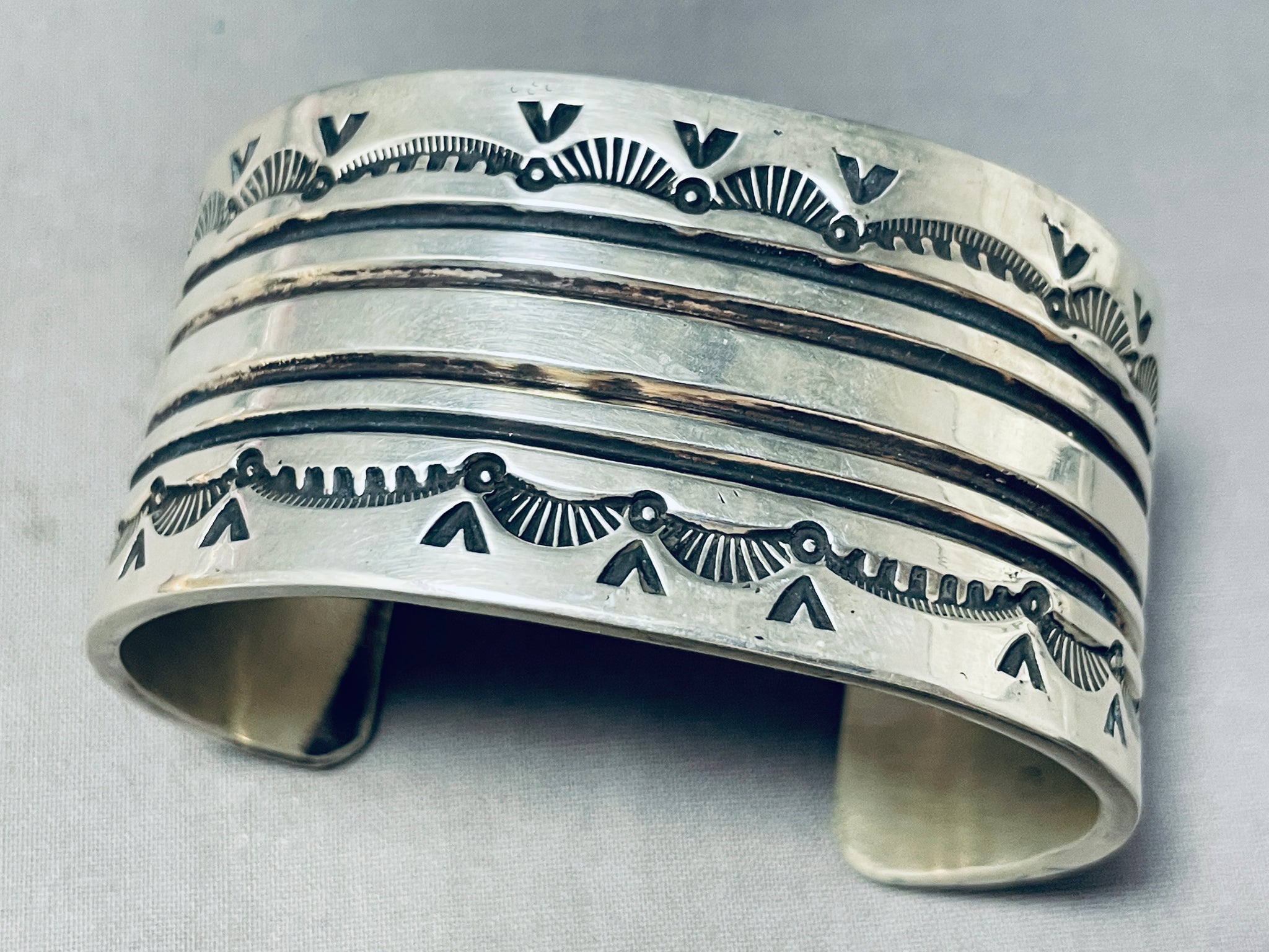 Enormous Heavy 128 Grams Vintage Native American Navajo Sterling