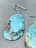 Native American Elegant Santo Domingo Old Kingman Turquoise Sterling Silver Earrings-Nativo Arts
