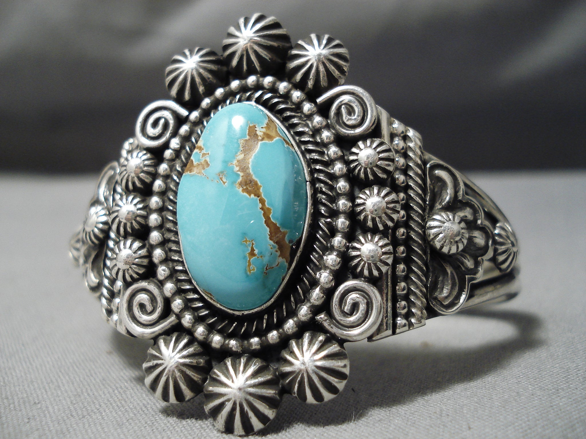 Exquisite Vintage Native American Navajo #8 Turquoise Sterling