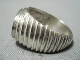 Striking Vintage Native American Navajo Onyx Sterling Silver Ring Old-Nativo Arts