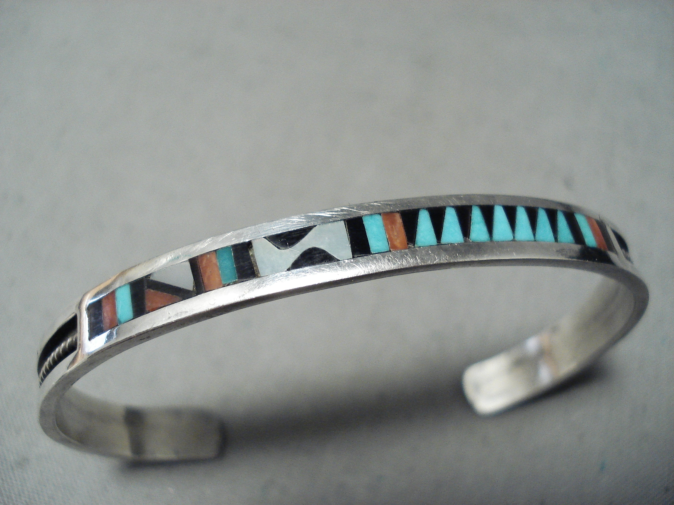 Important Vintage Native American Zuni Dishta Turquoise Coral