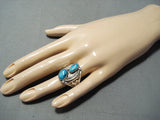 Beautiful Vintage Native American Navajo Old Kingman Turquoise Sterling Silver Ring-Nativo Arts