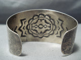 Dynamic Vintage Santo Domingo Sterling Silver Bracelet Native American Old-Nativo Arts