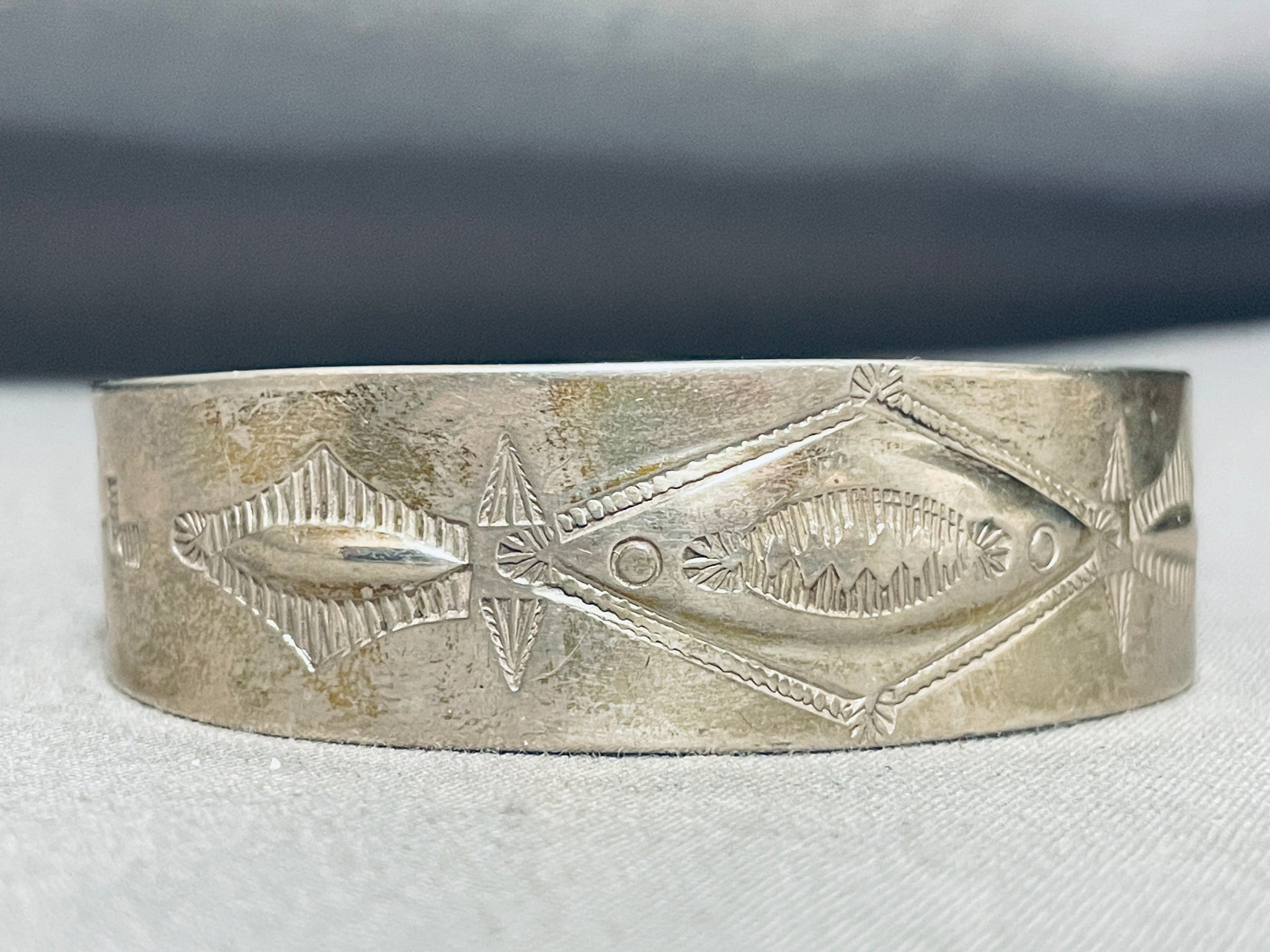 Early Vintage Native American Navajo Hand Tooled Sterling Silver