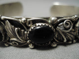 Detailed!! Vintage Native American Navajo Domed Jet Sterling Silver Leaf Garden Bracelet Old-Nativo Arts