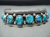 Eye-catching Vintage Native American Navajo Old Kingman Turquoise Sterling Silver Bracelet Old-Nativo Arts