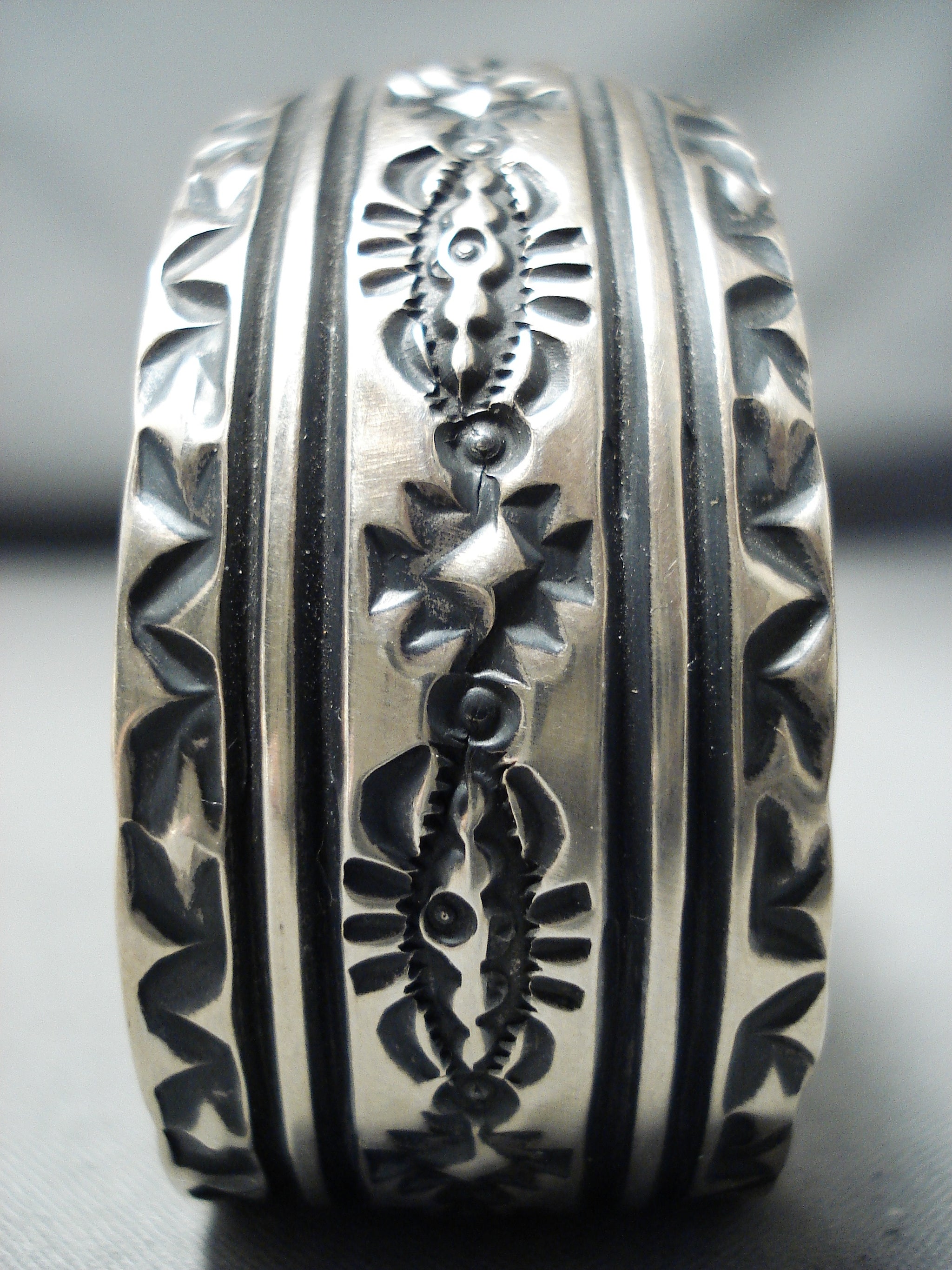 darryl becenti】 bangle